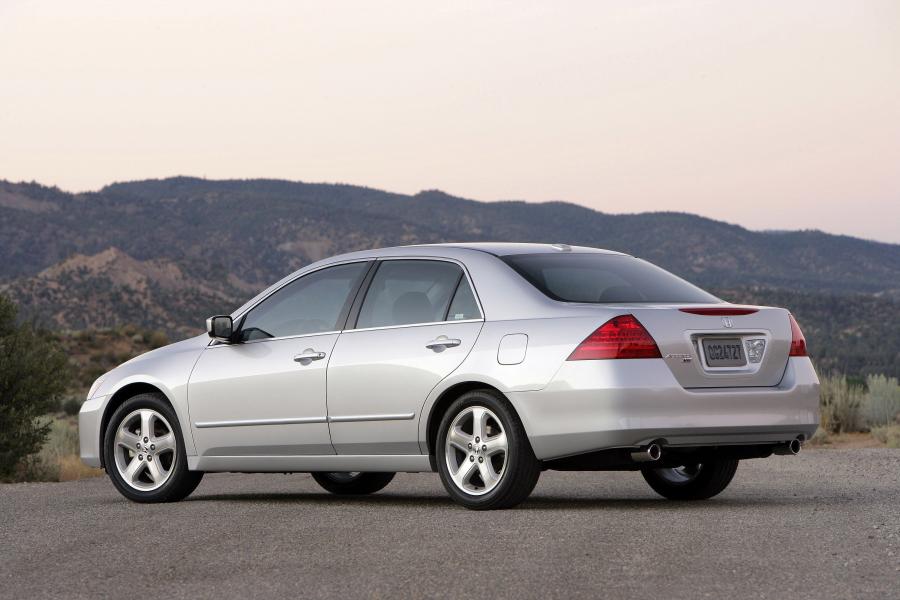  Honda Accord Sedan EX-L 2006 года  (фото 14 из 17)